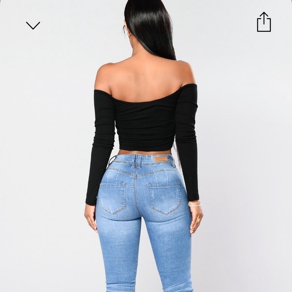 Fashion nova long sleeve black crop top - Picture 5 of 5